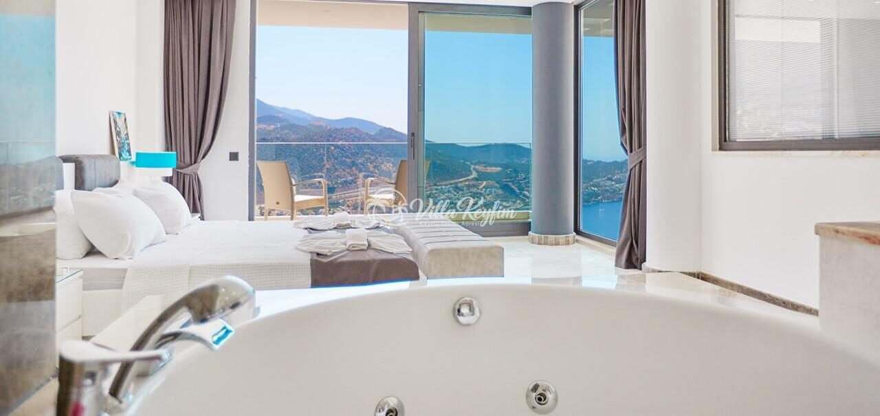 Villa Unlimited — 5