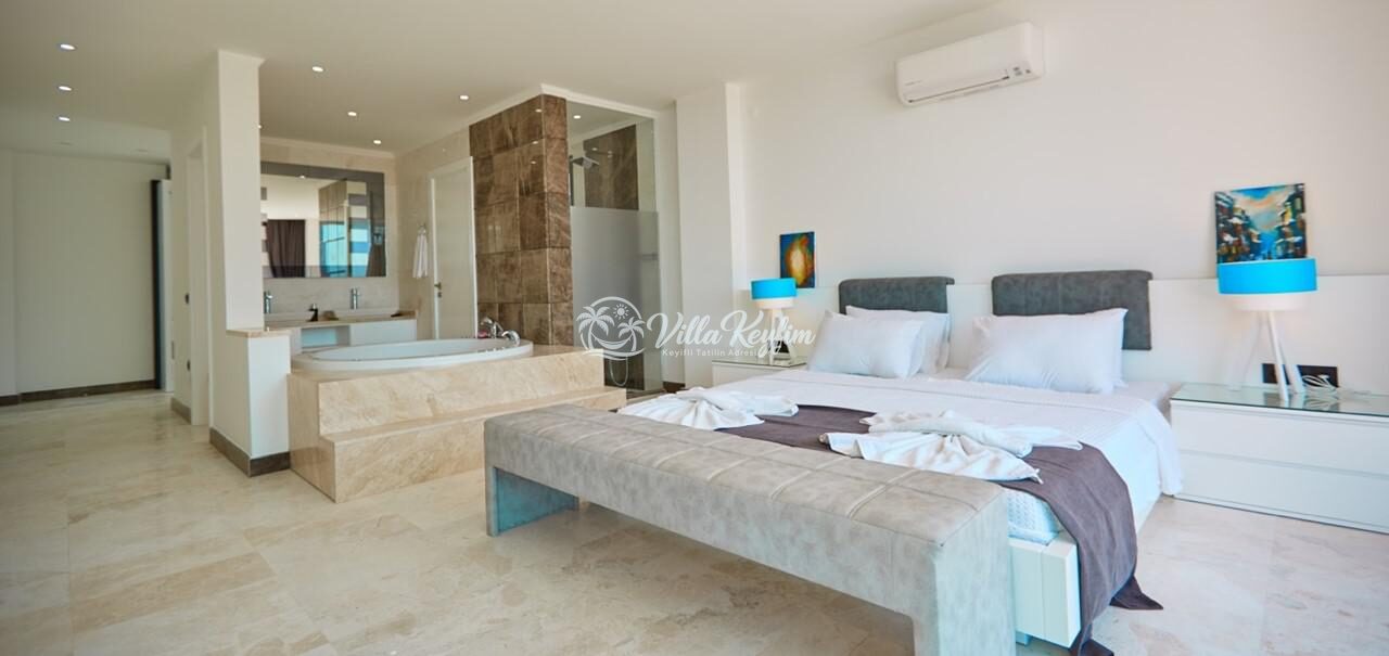 Villa Unlimited — 6