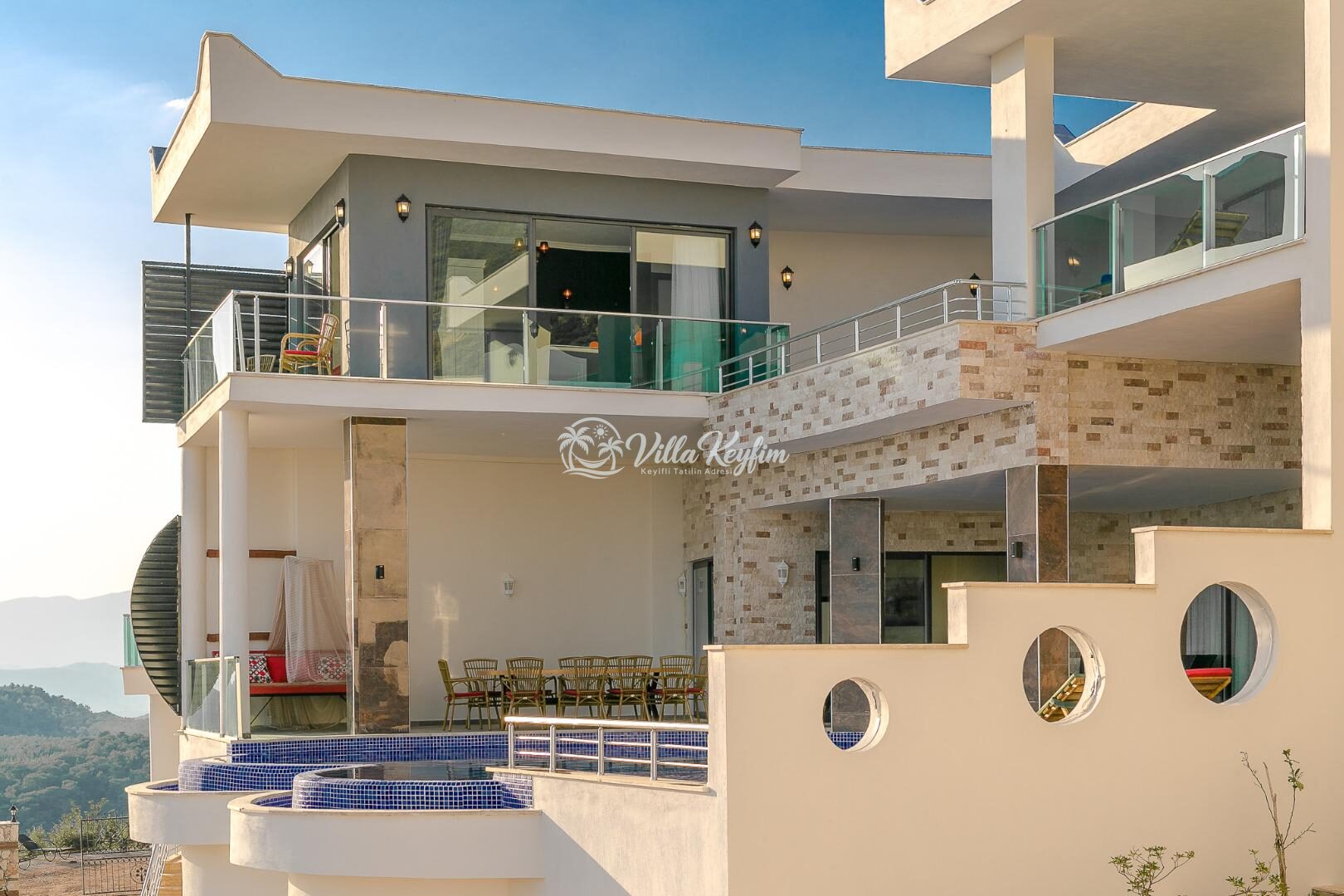 Villa Hills Heart — 36