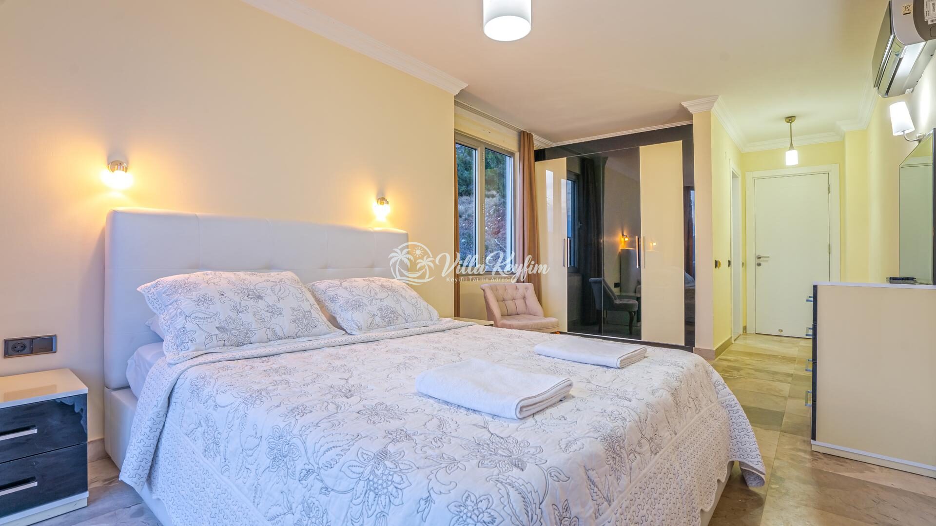 Villa Cina — 27
