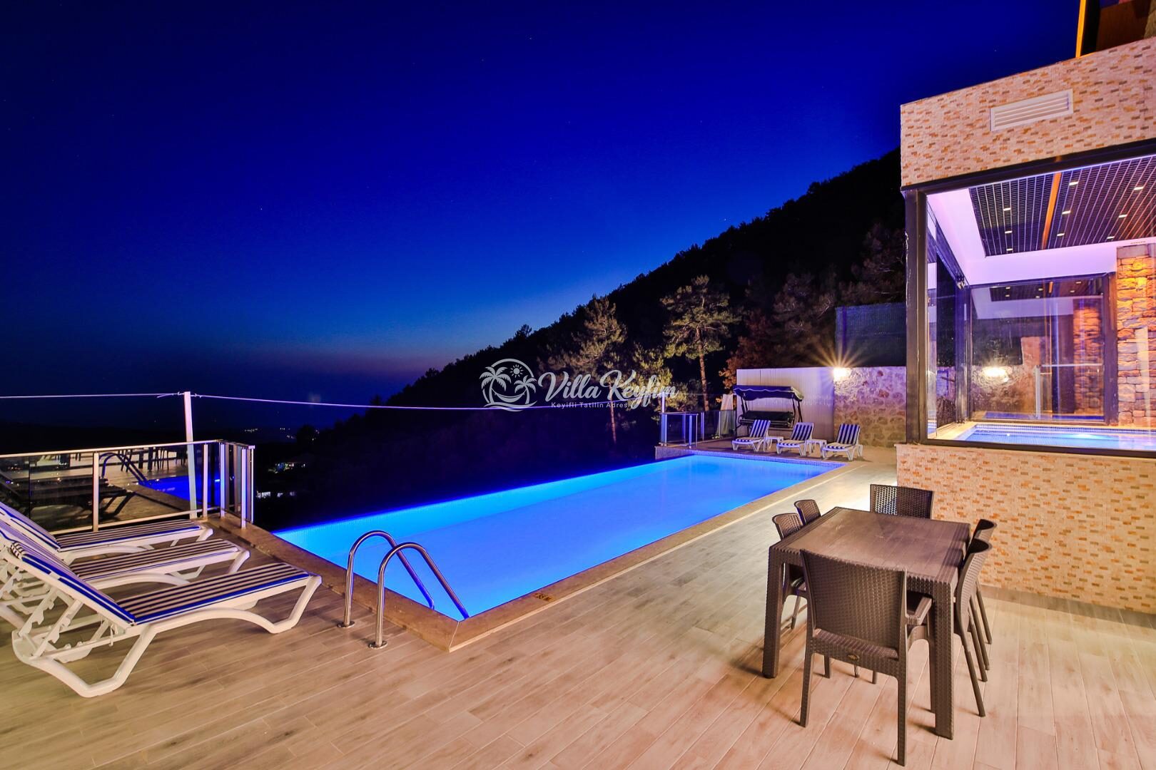 Villa Kalis 3 — 7