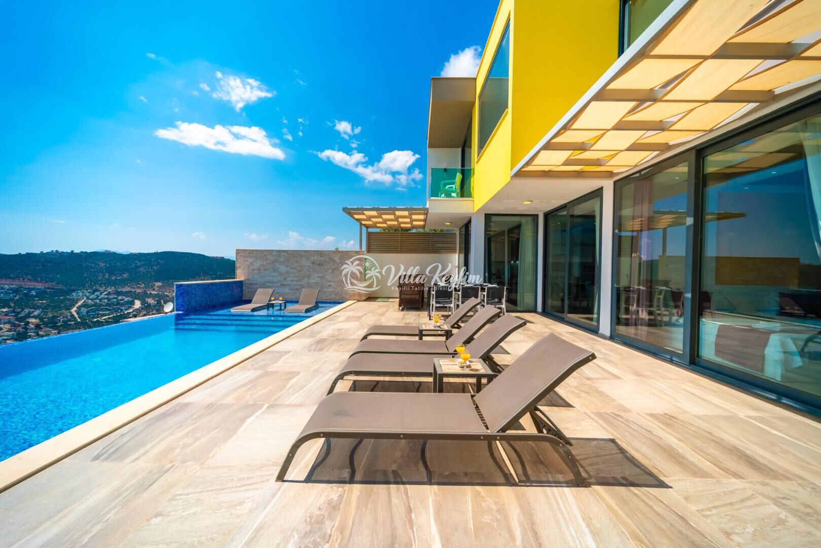 Villa Retro — 6