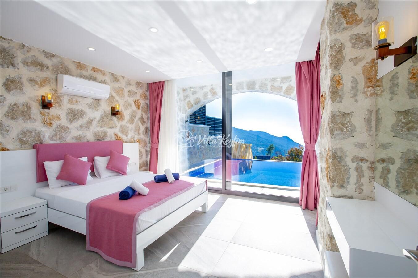 Villa Royal 3 — 14