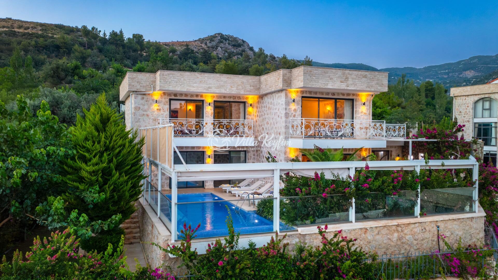 Villa Narin 9 — 14