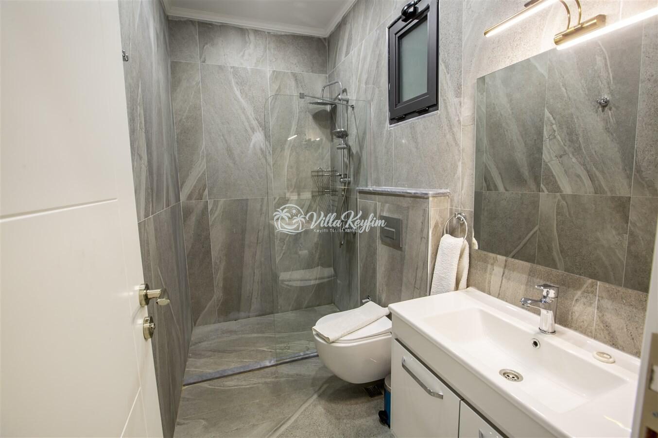 Villa Royal 3 — 34