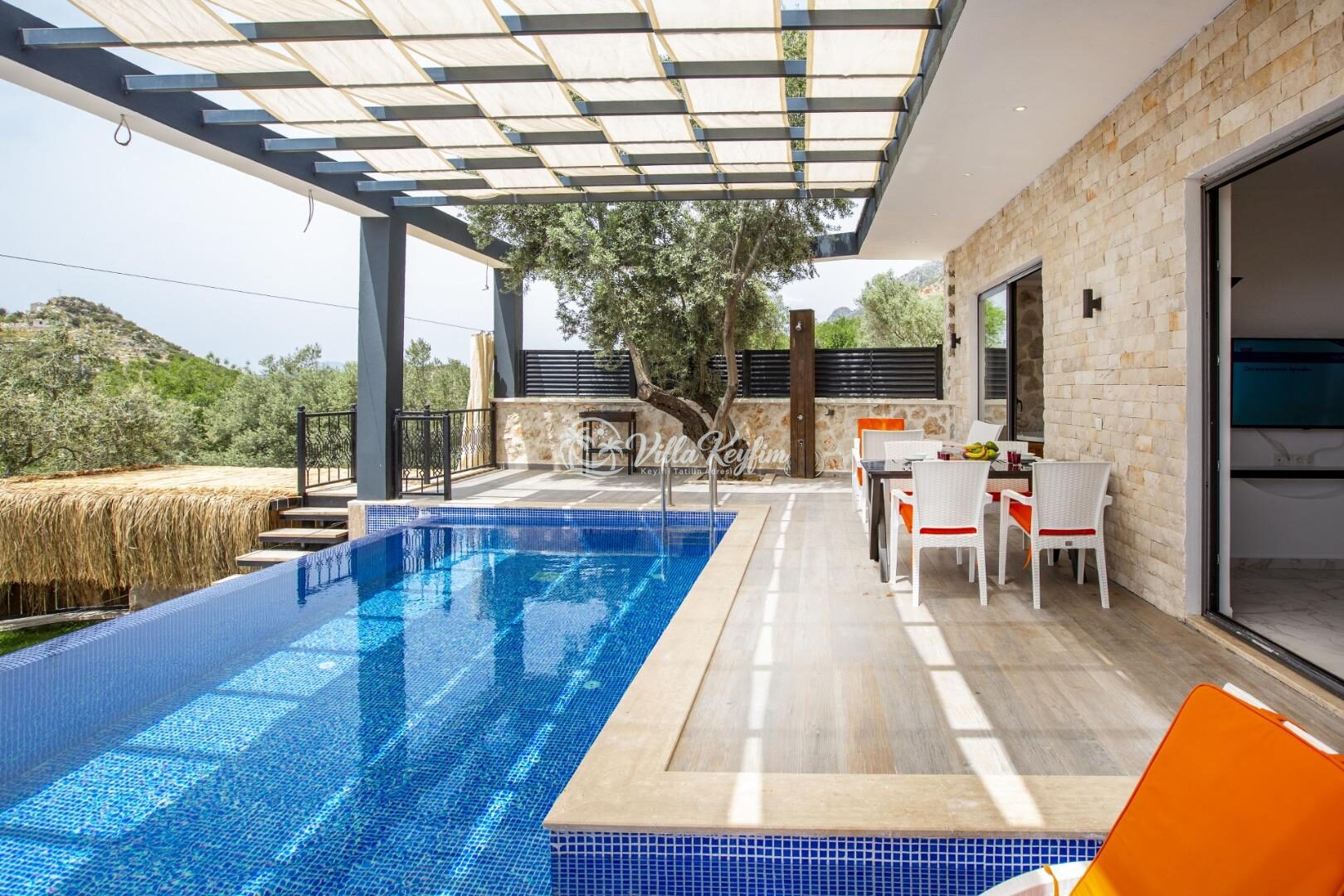 Villa Panama — 6