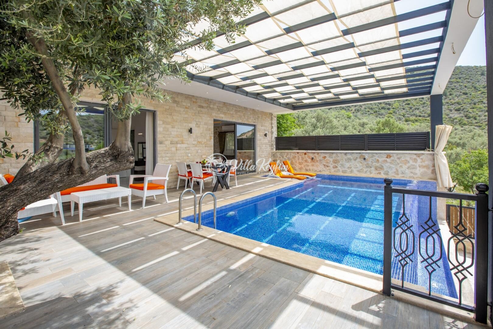 Villa Panama — 9