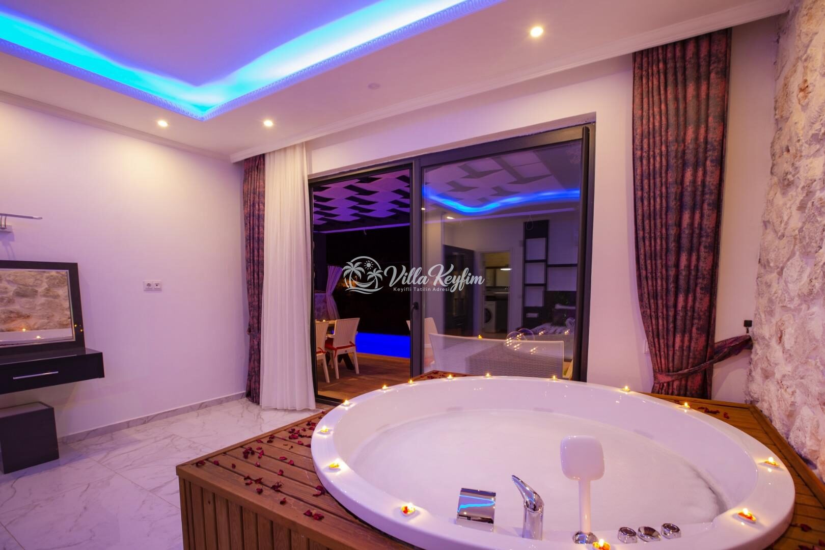 Villa Panama — 25