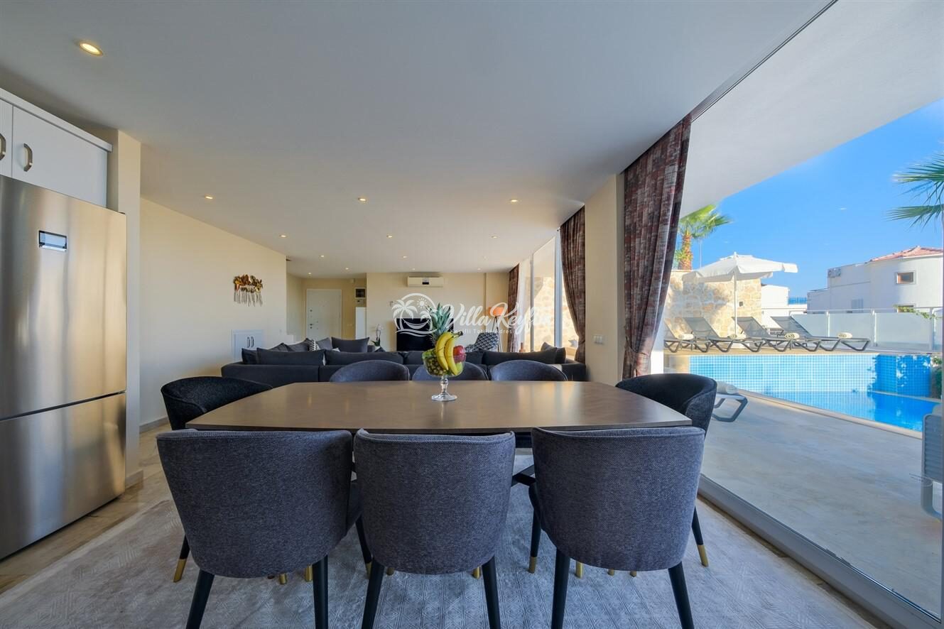 Villa Lumiere 1 — 31