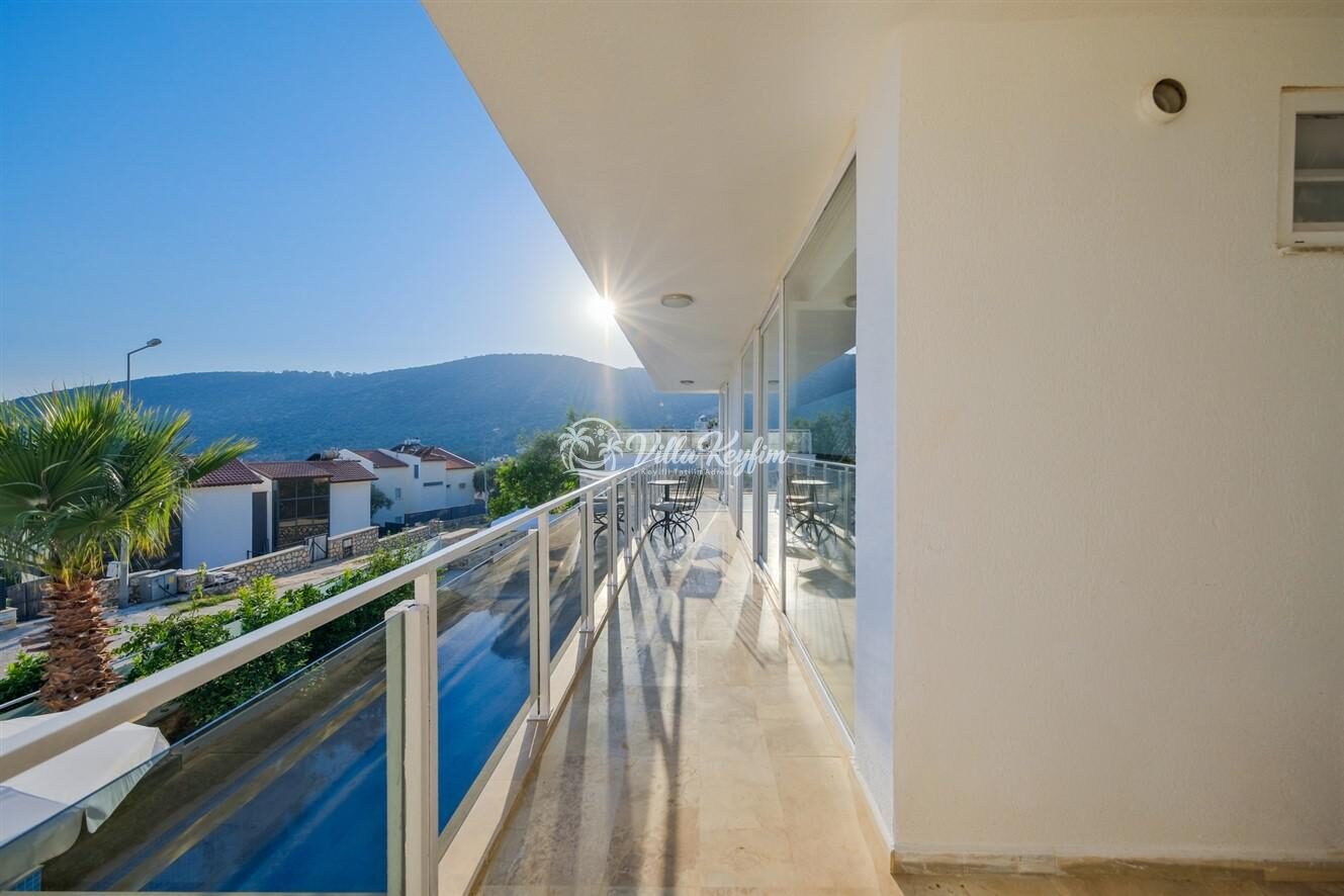 Villa Lumiere 1 — 75