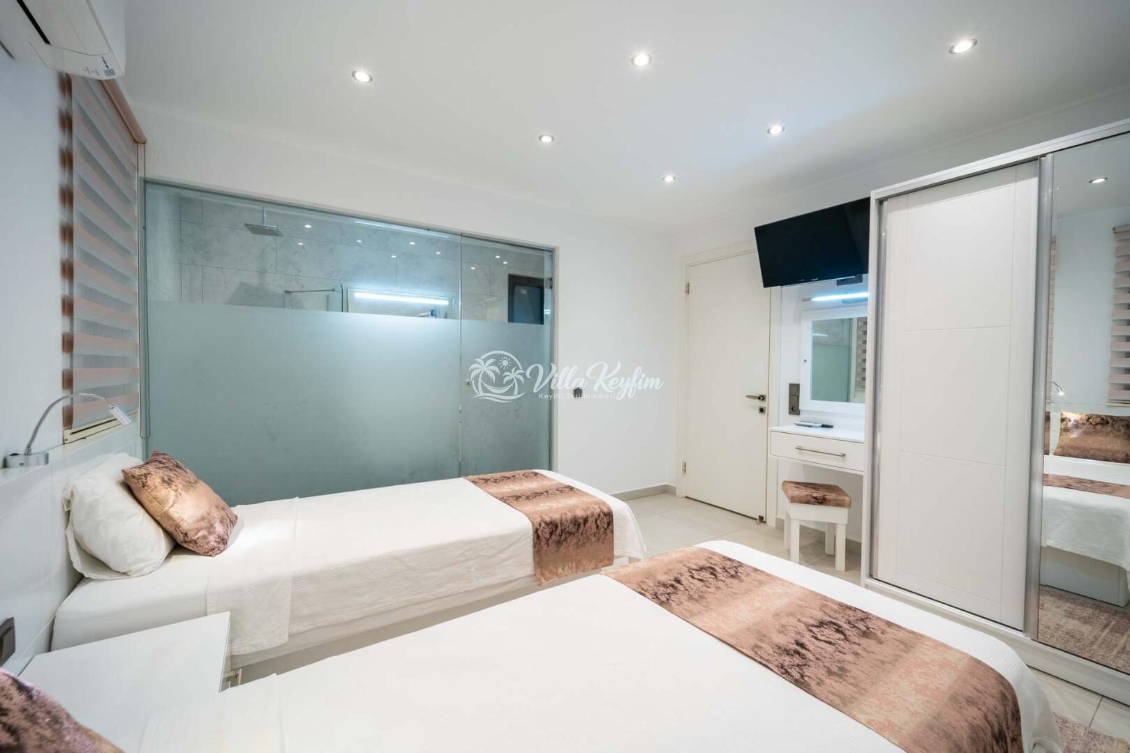 Villa Therapy 620 — 57
