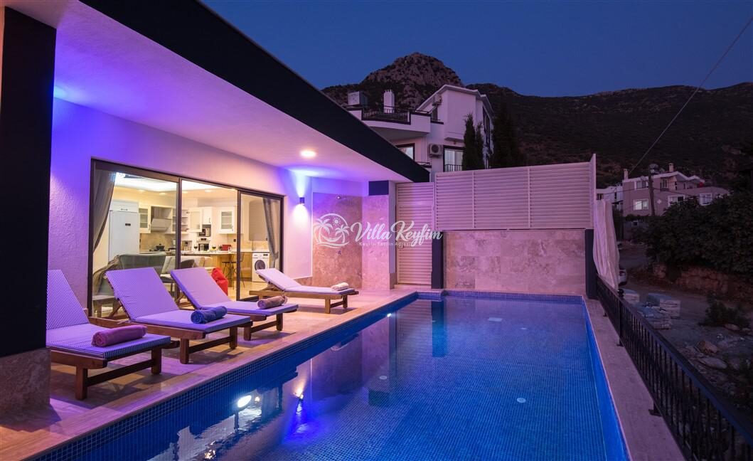 Villa Therapy — 58
