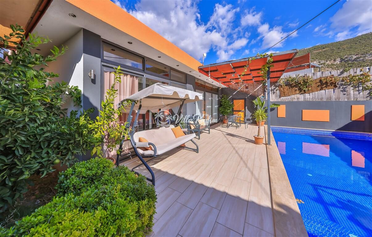 Villa Rainbow — 1