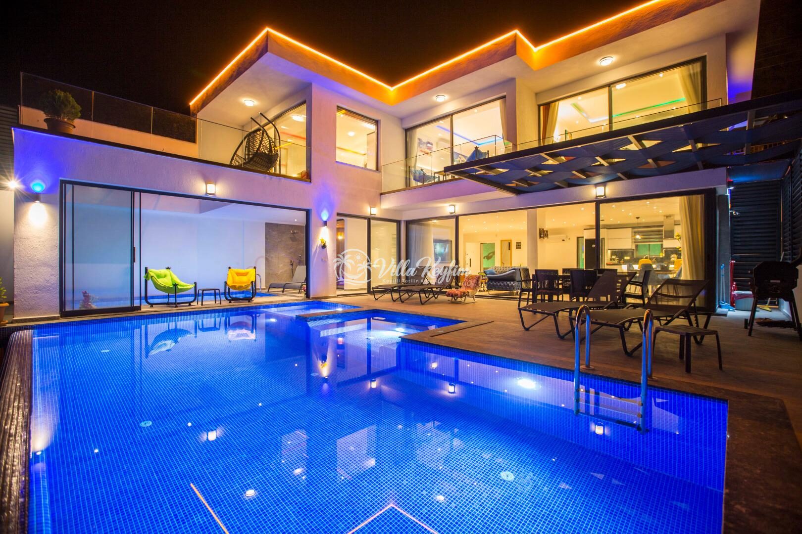 Villa Fantastik — 6