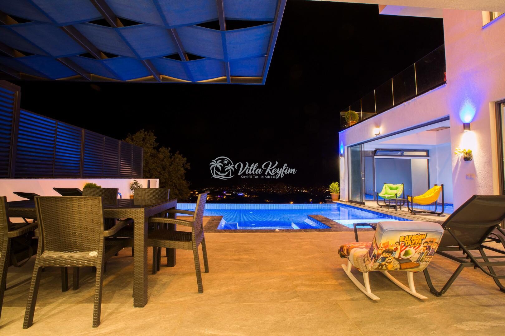 Villa Fantastik — 21