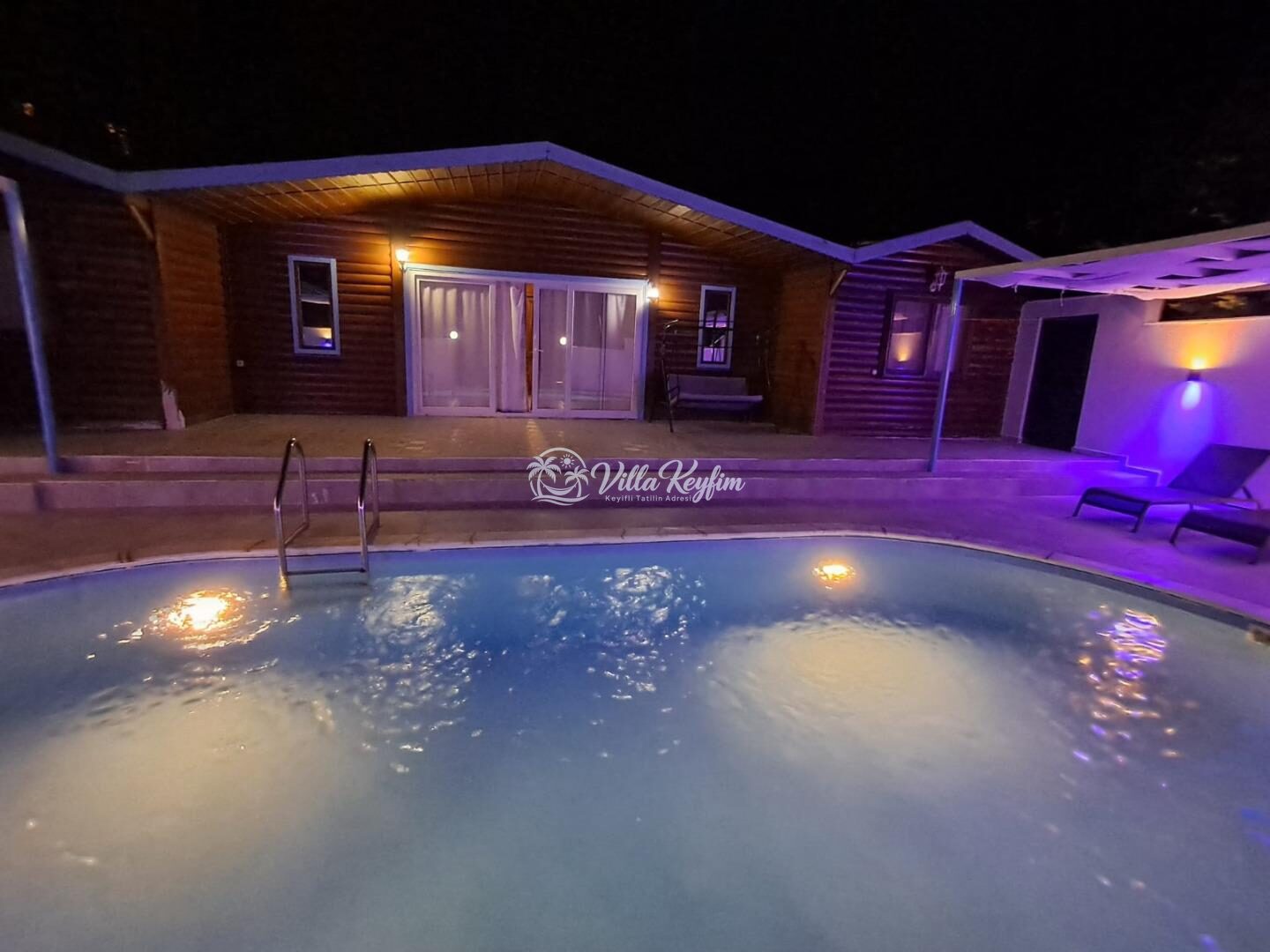 Villa Belize 1 — 2