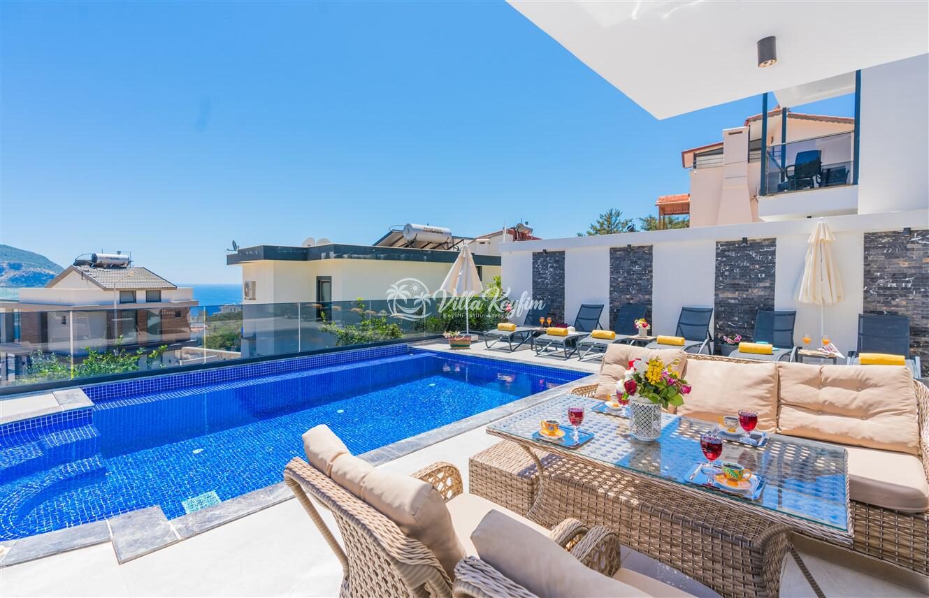 Villa Moon — 8