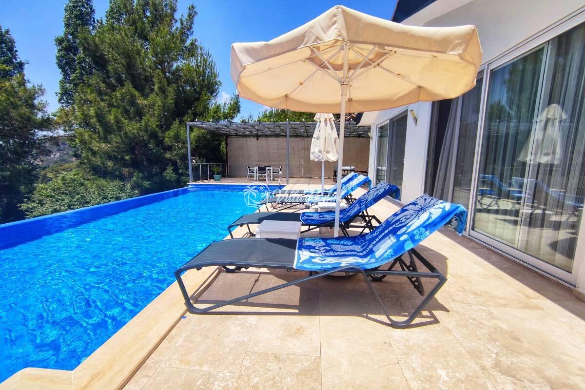 Villa Secret Swiss — 8