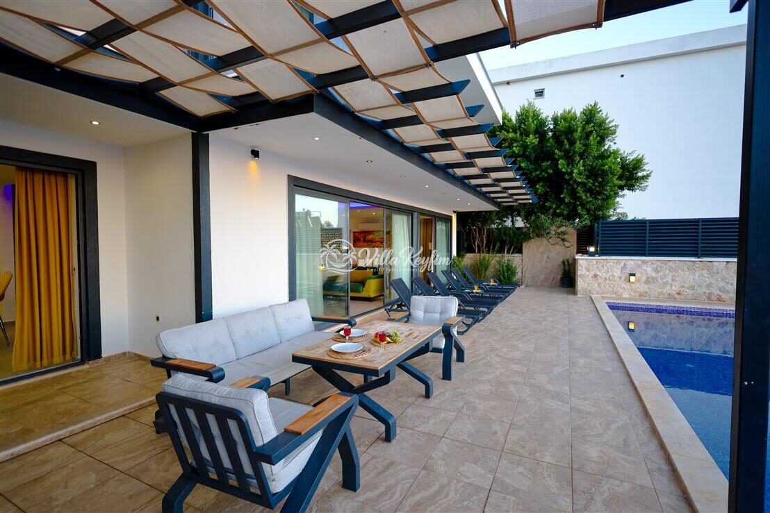 Villa Yusef — 4