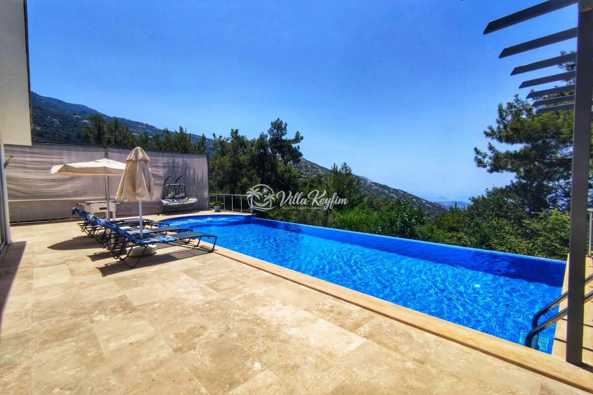 Villa Secret Swiss — 16