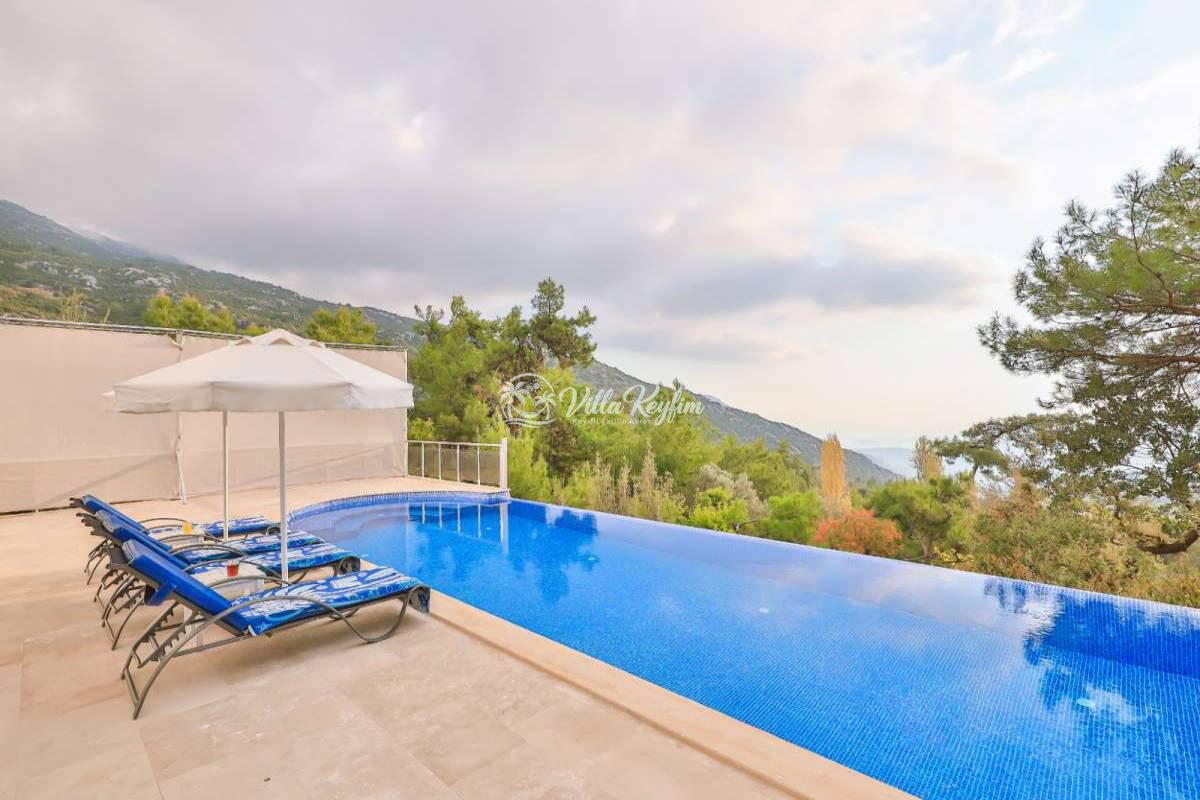 Villa Secret Swiss — 32