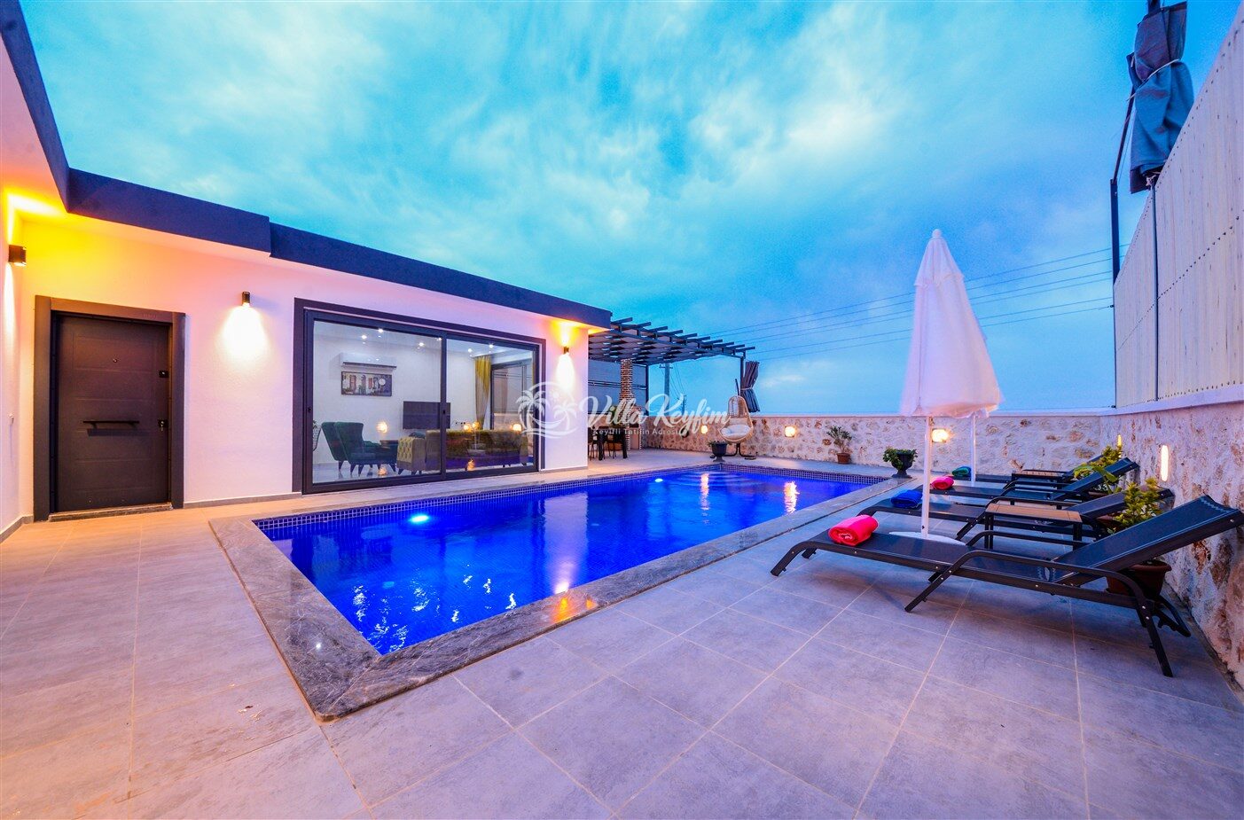 Villa Karya — 11