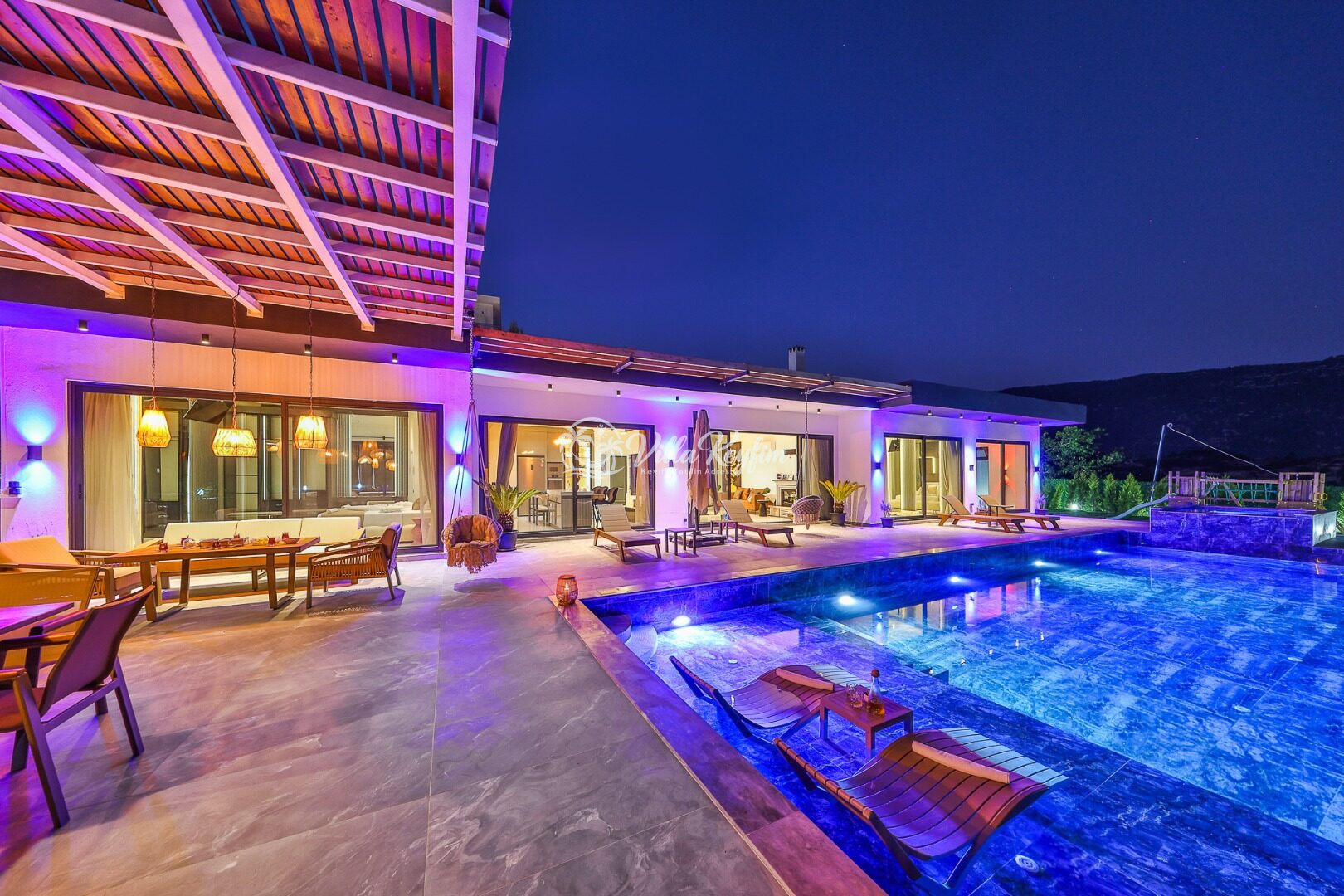 Villa Free — 3