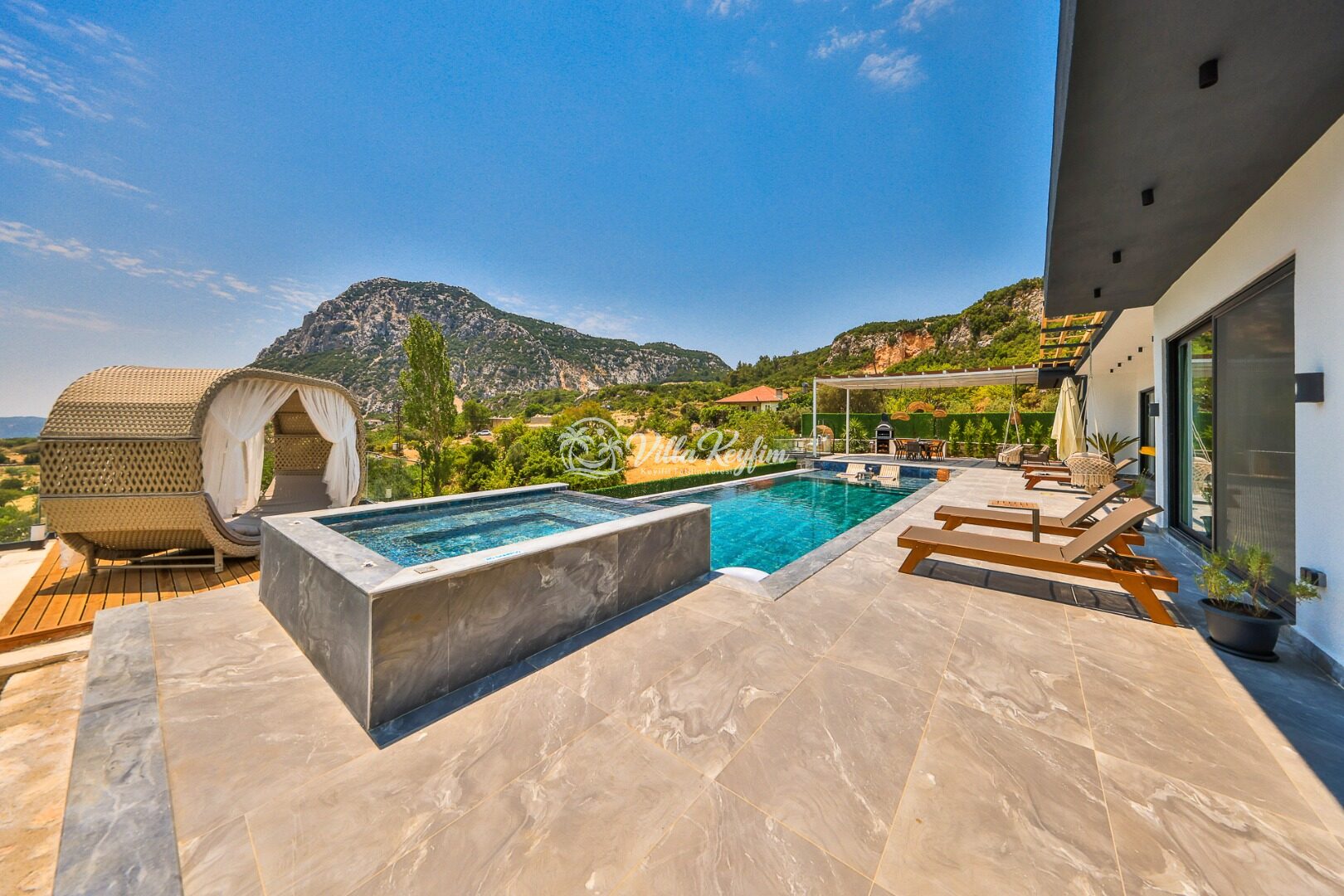 Villa Free — 74