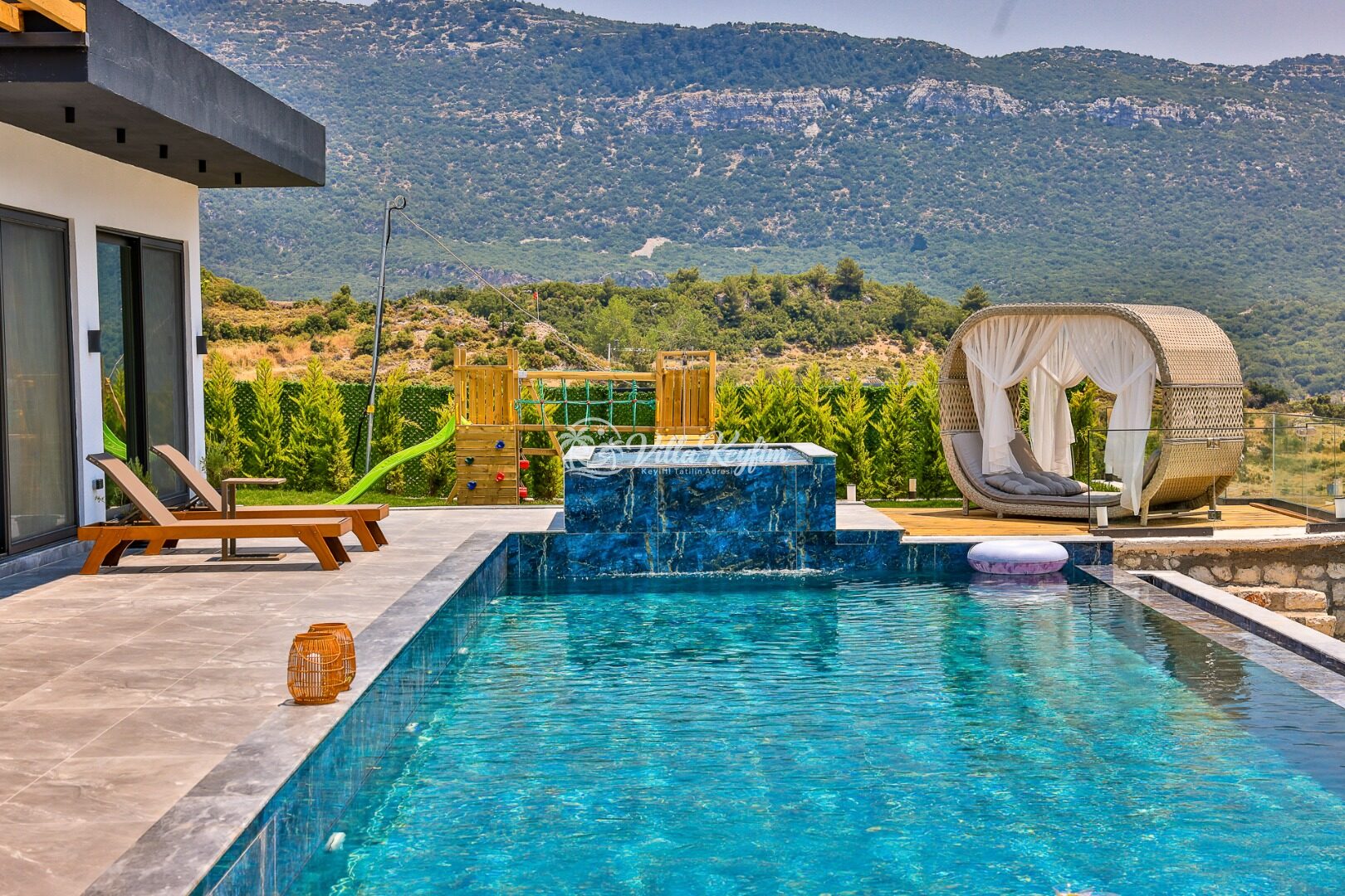 Villa Free — 82