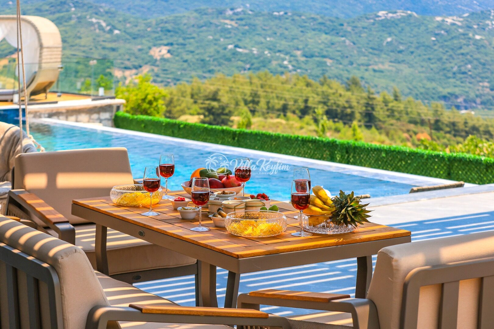 Villa Free — 103