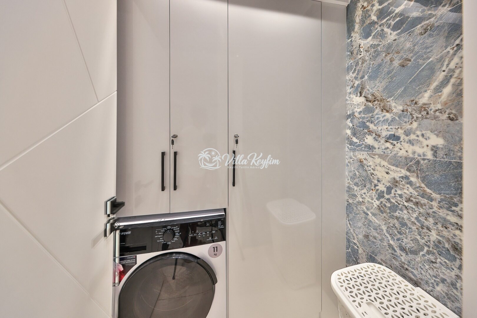 Villa Free — 136