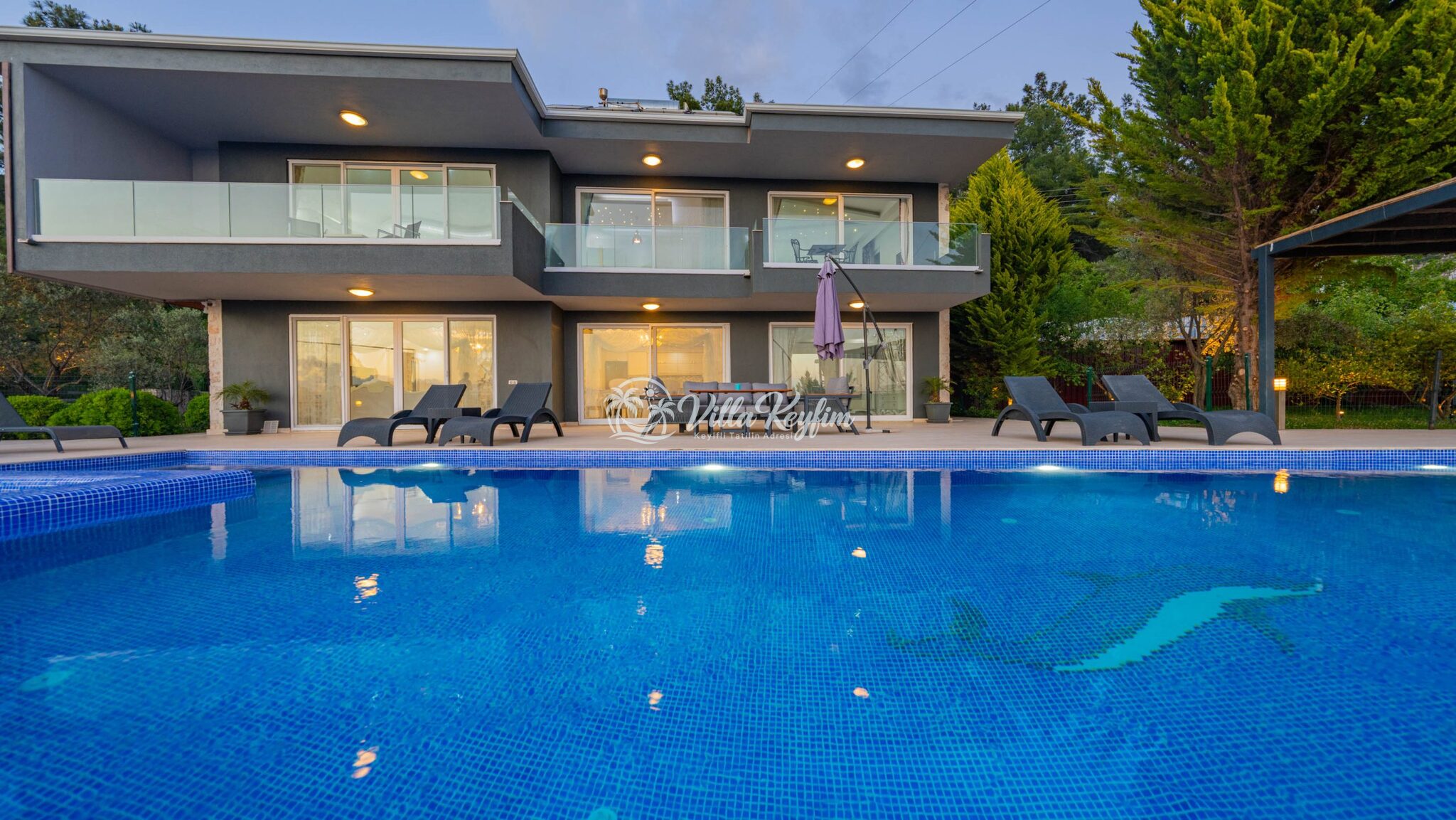 Villa Velaris — 8