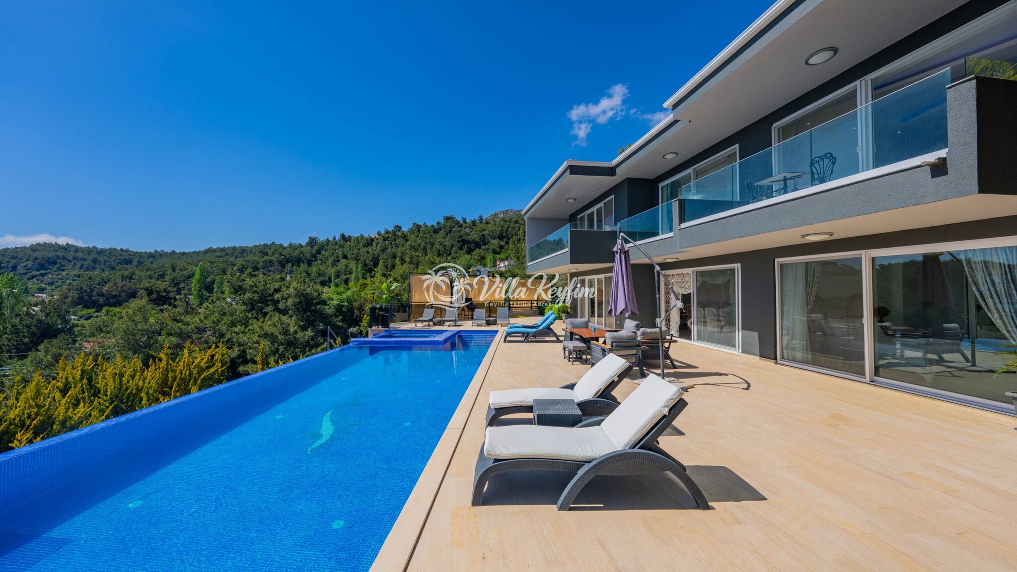 Villa Velaris — 10