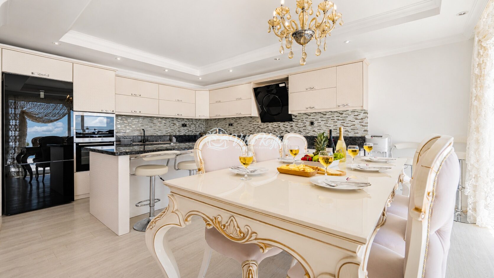 Villa Velaris — 24