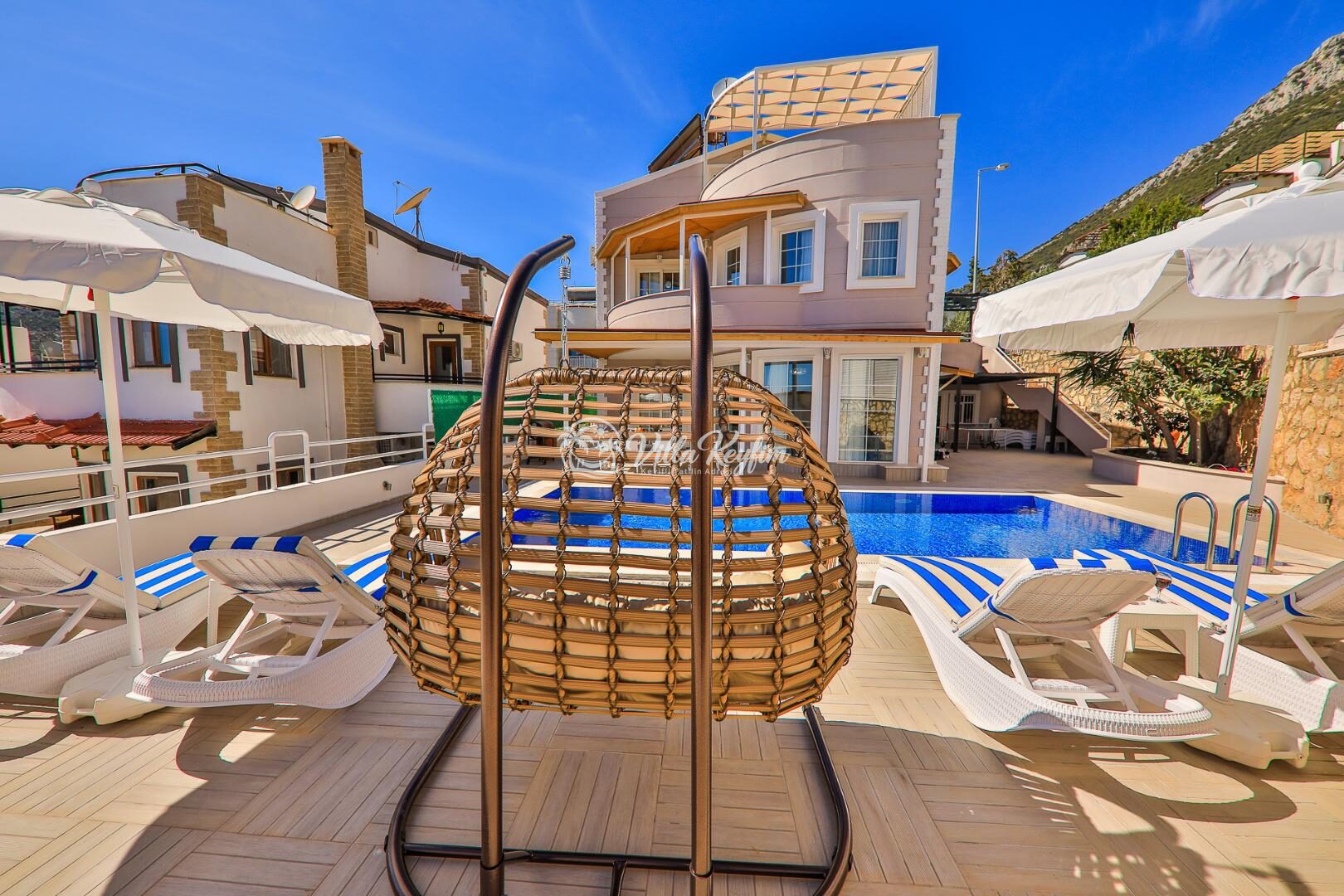 Villa Bitcoin — 12
