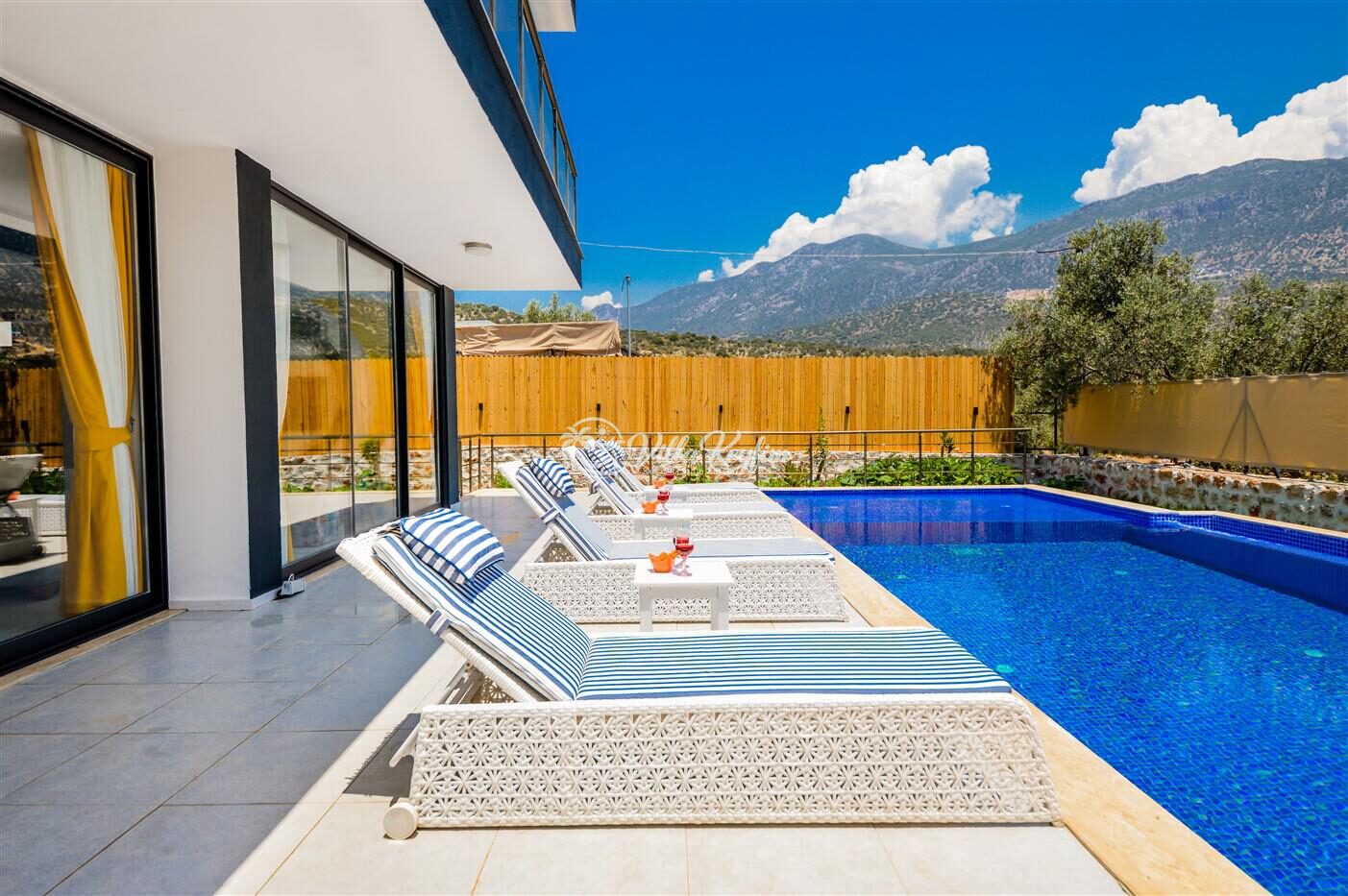Villa Black Rose — 36