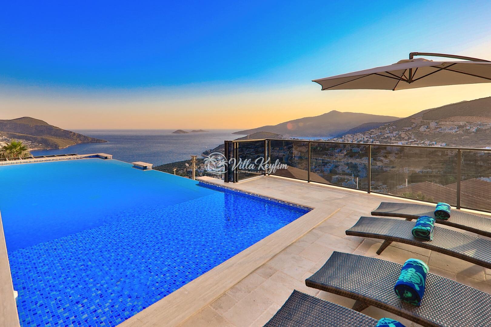 Villa Luxury — 8
