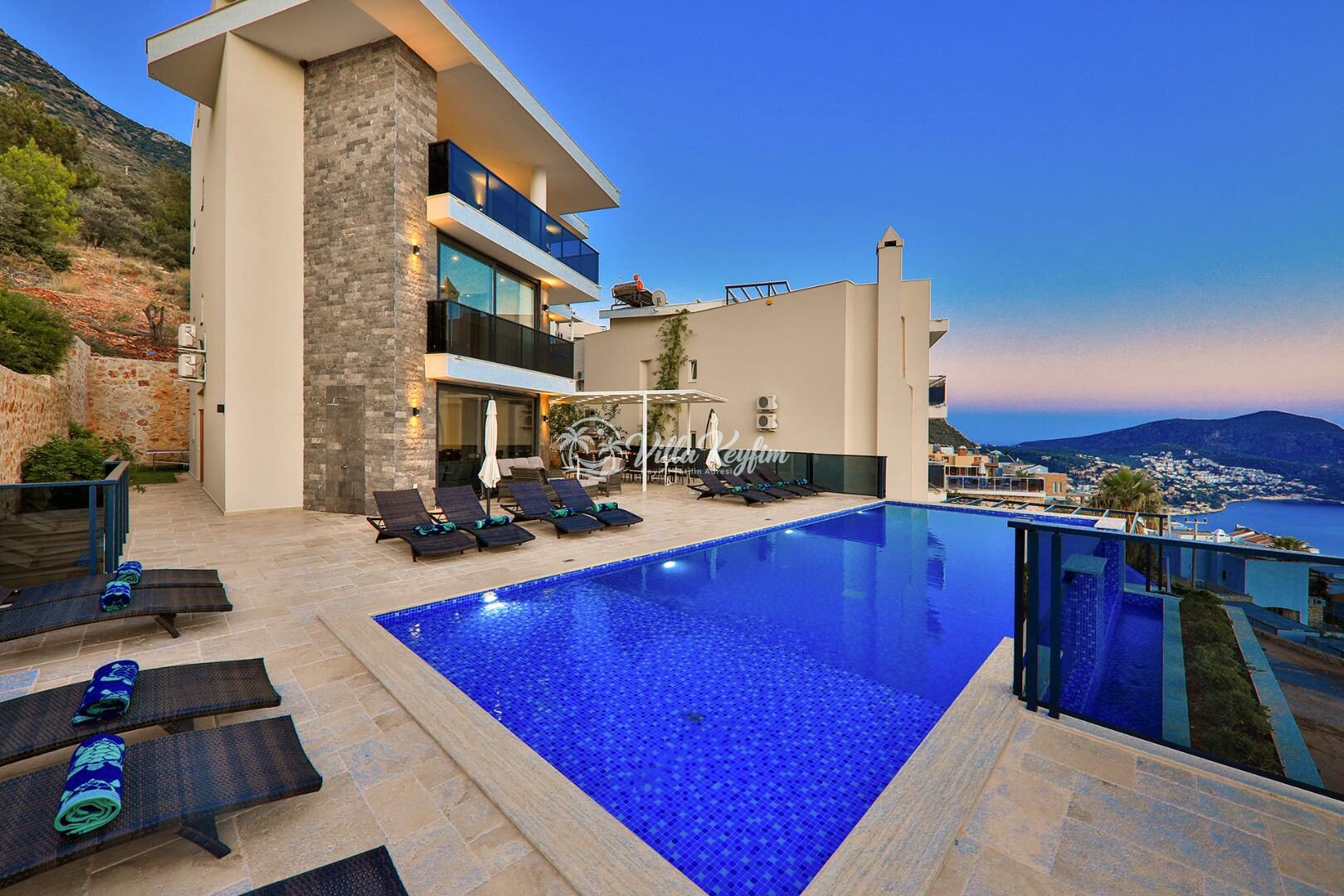 Villa Luxury — 17