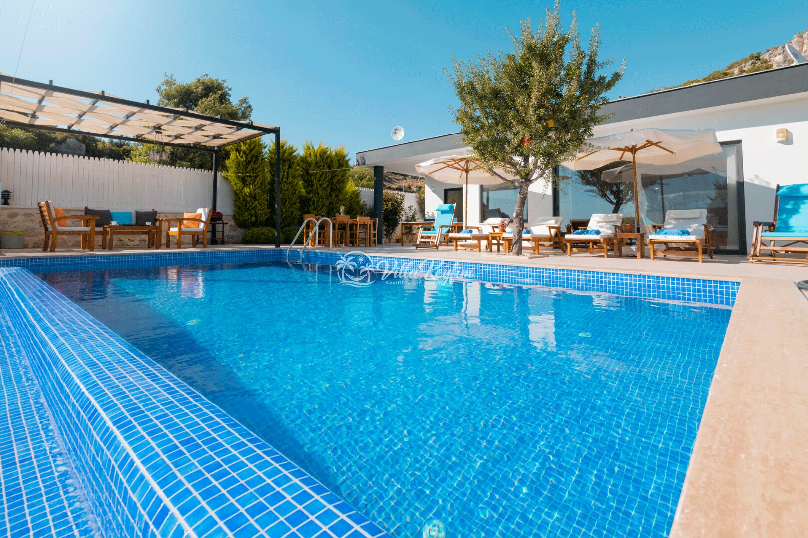Villa Aklar 1 — 2