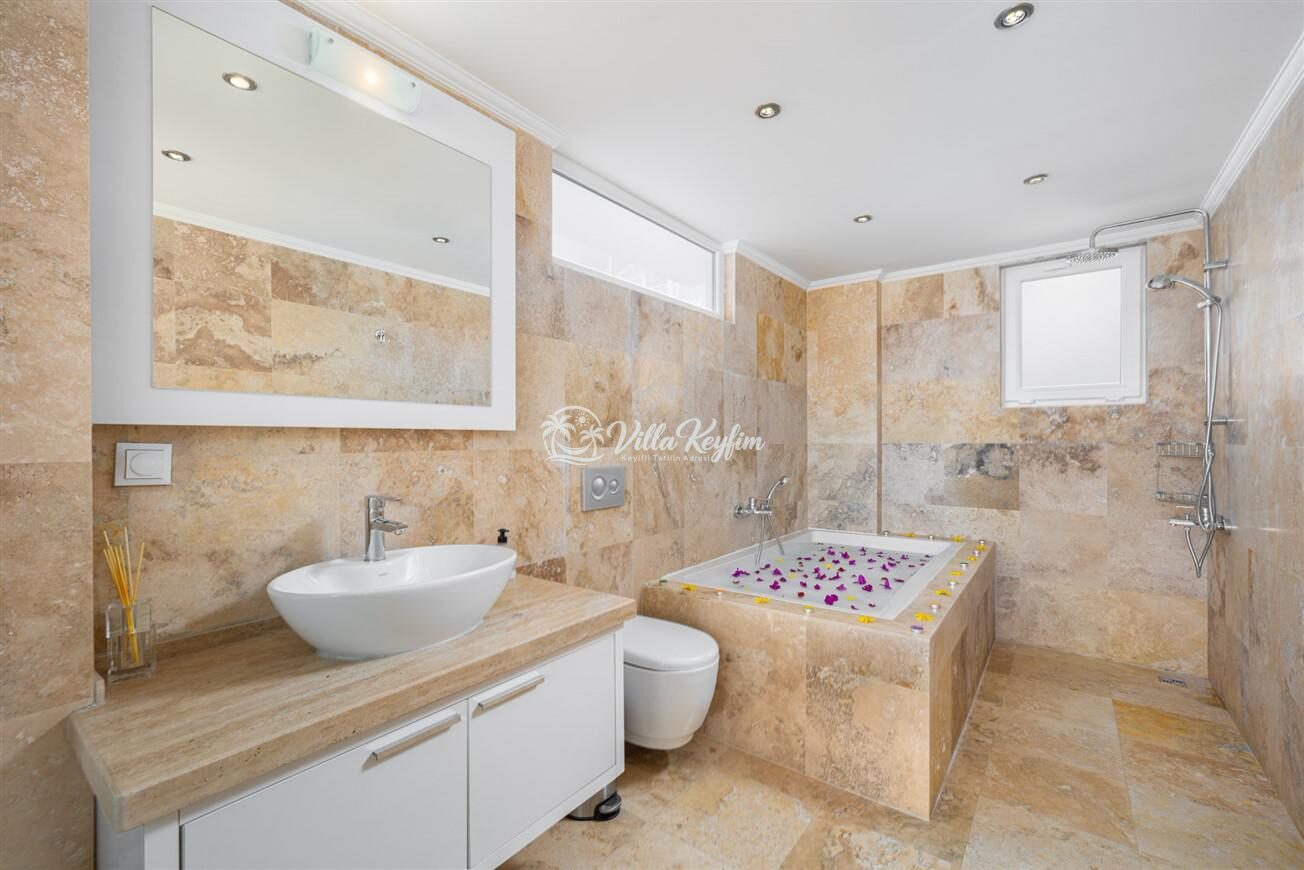 Villa Waratah — 47