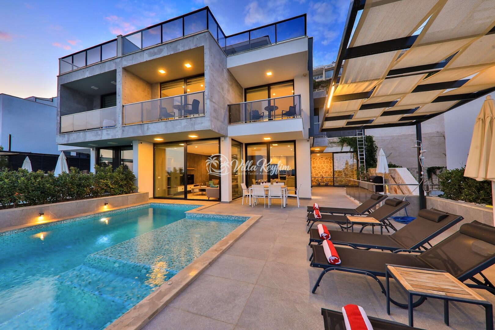 Villa Skylight — 30