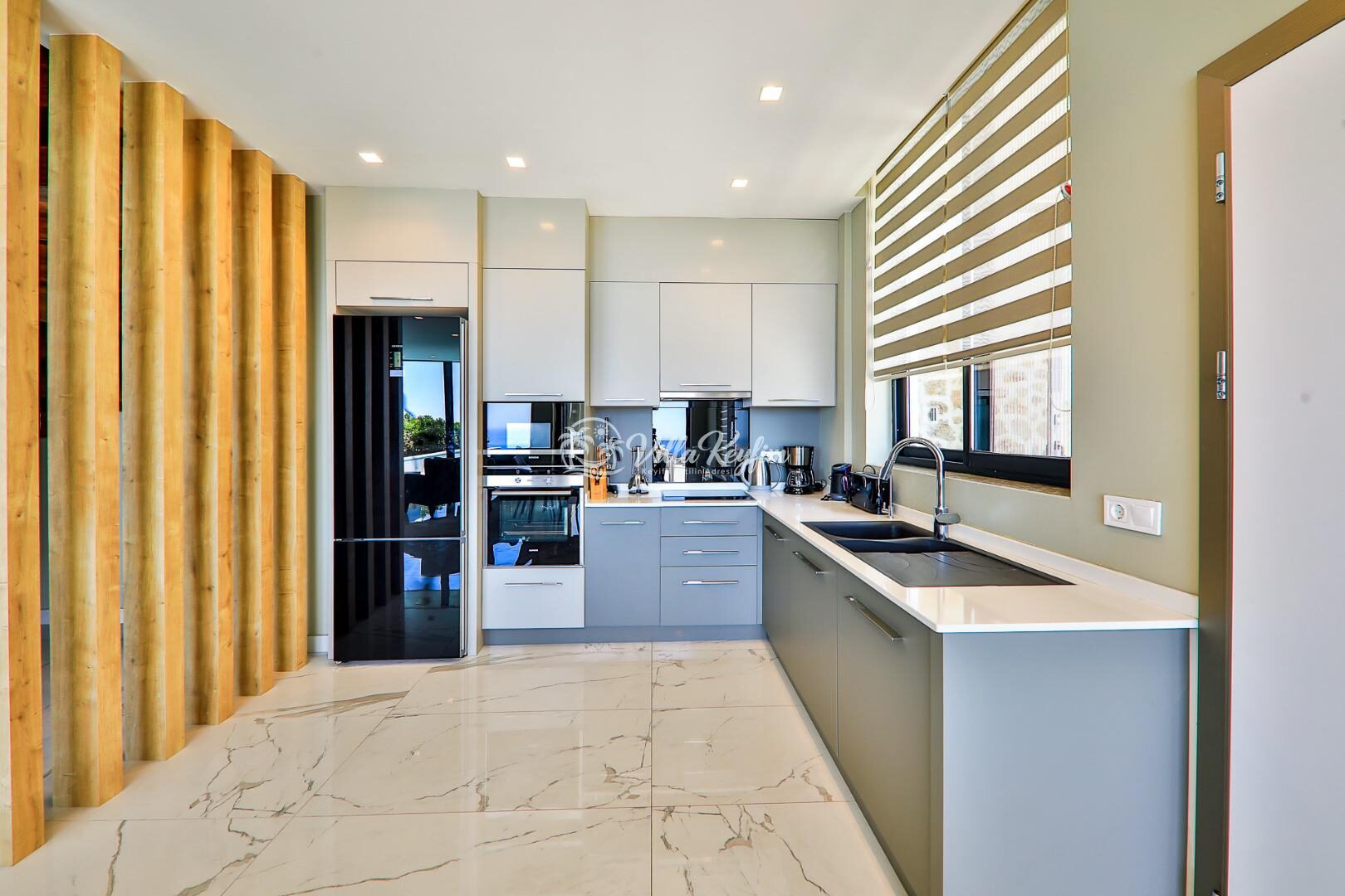 Villa Skylight — 42