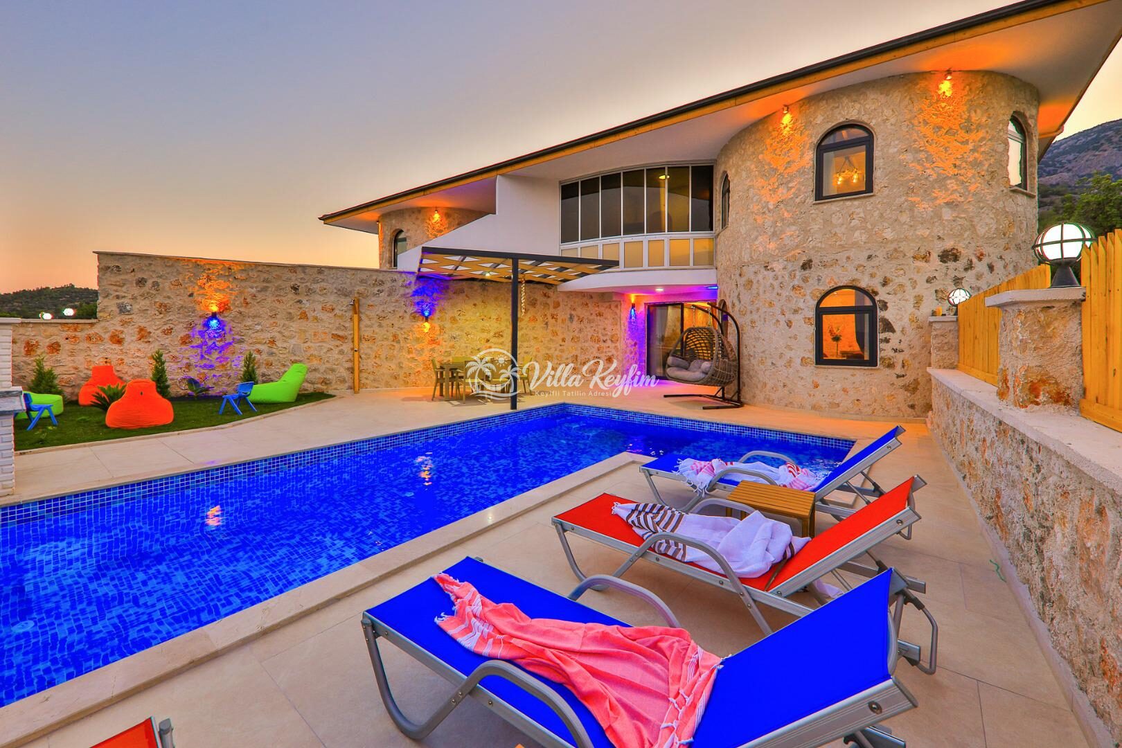 Villa Sandak 1 — 1