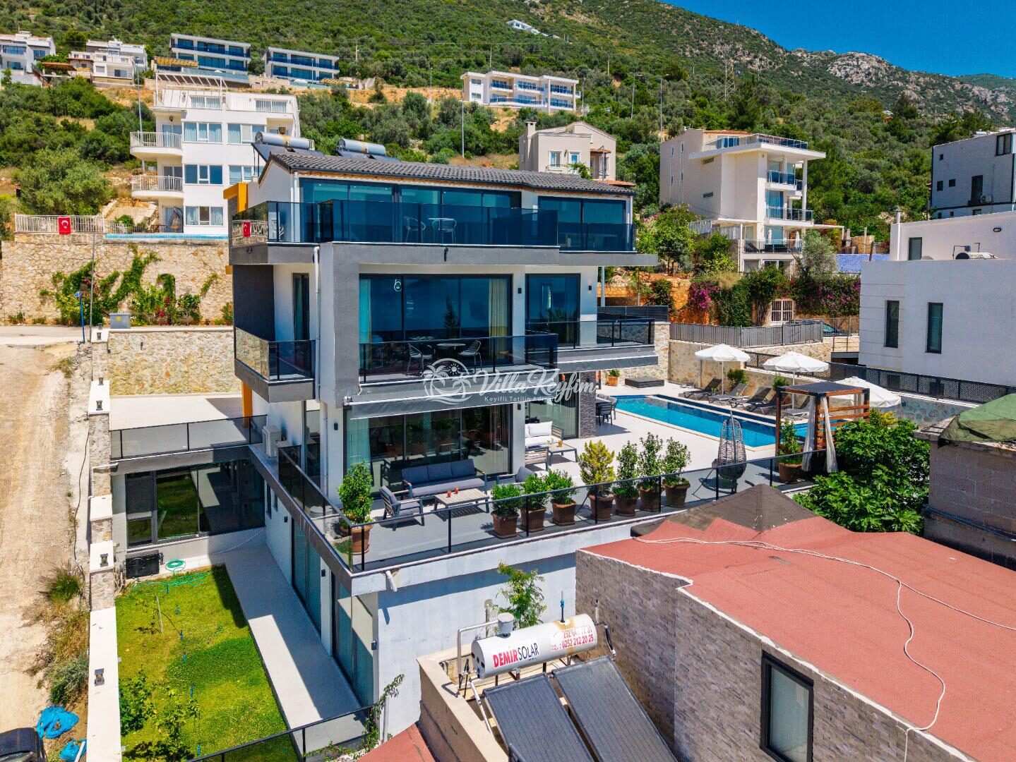 Villa Cassa — 70