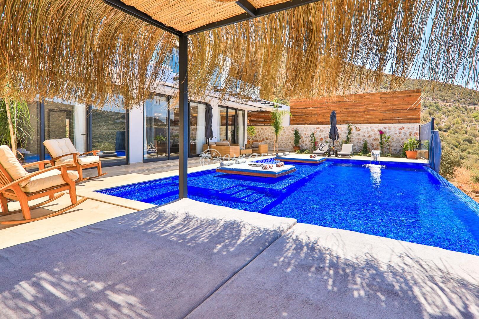 Villa Glorious — 10