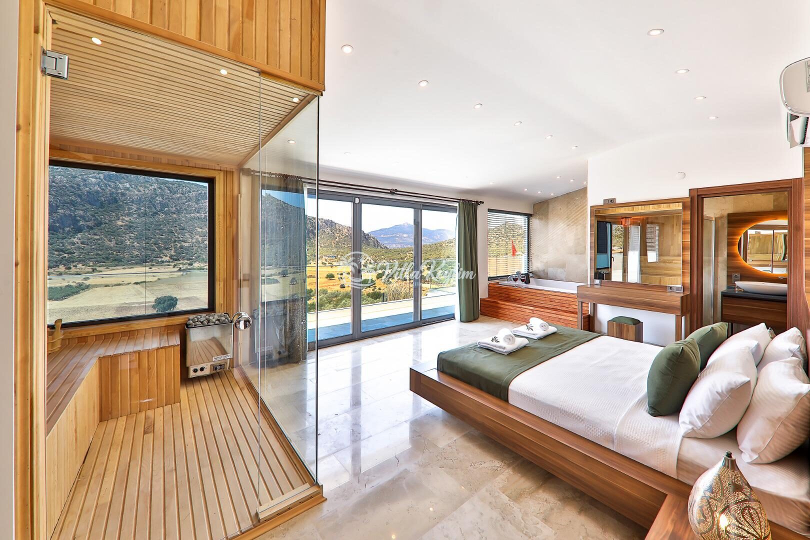 Villa Glorious — 47