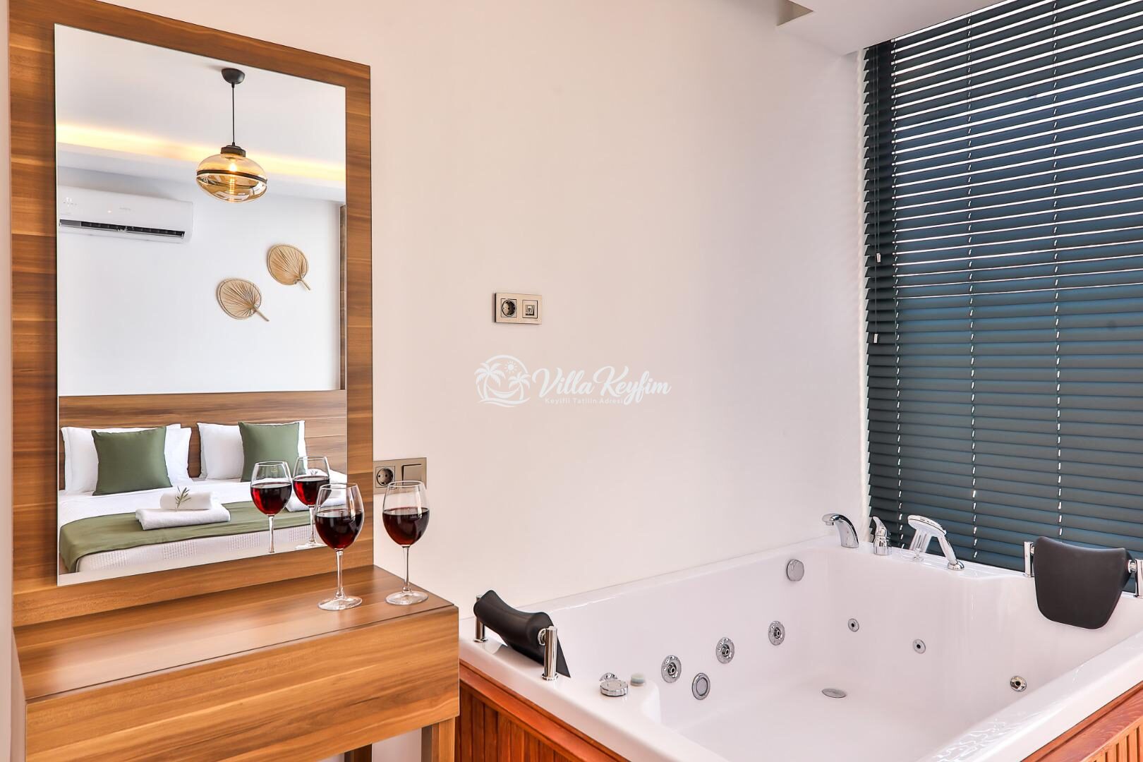 Villa Glorious — 61