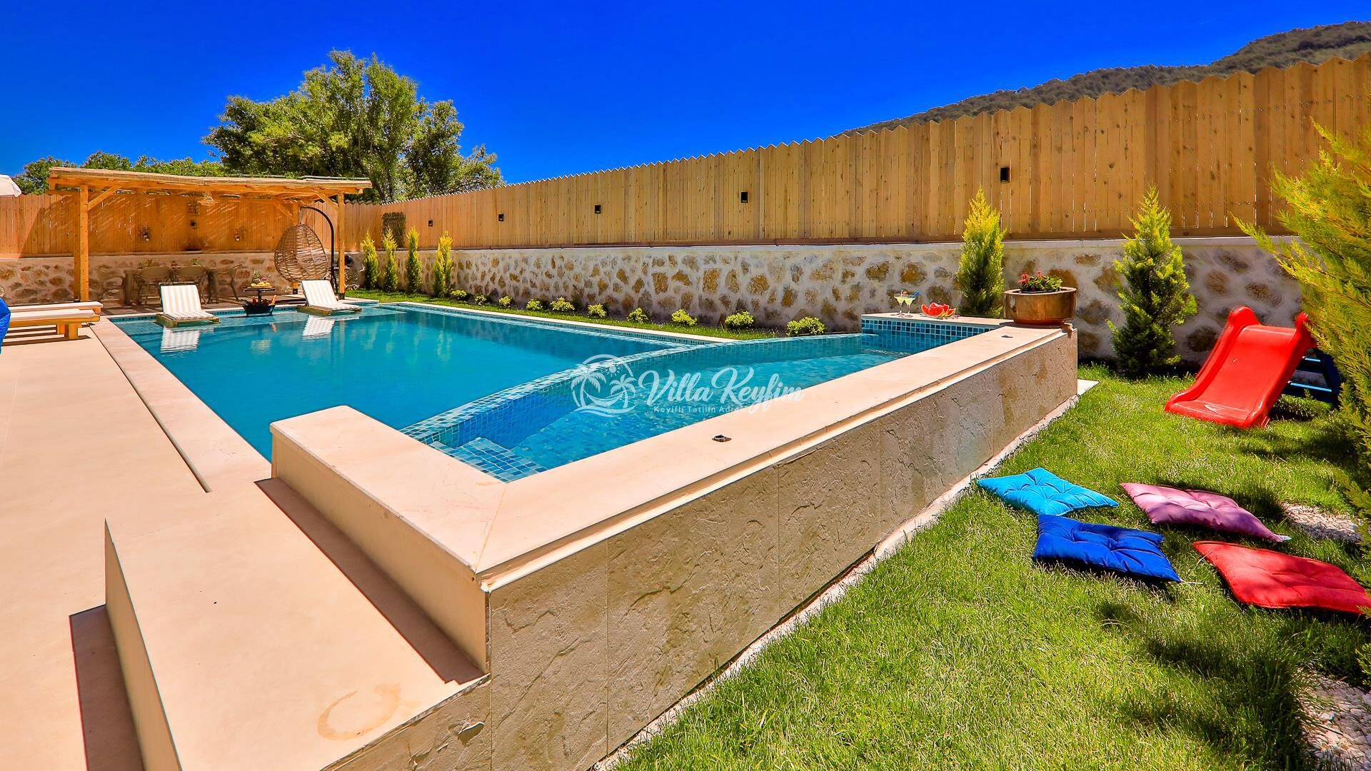 Villa Happiness — 5