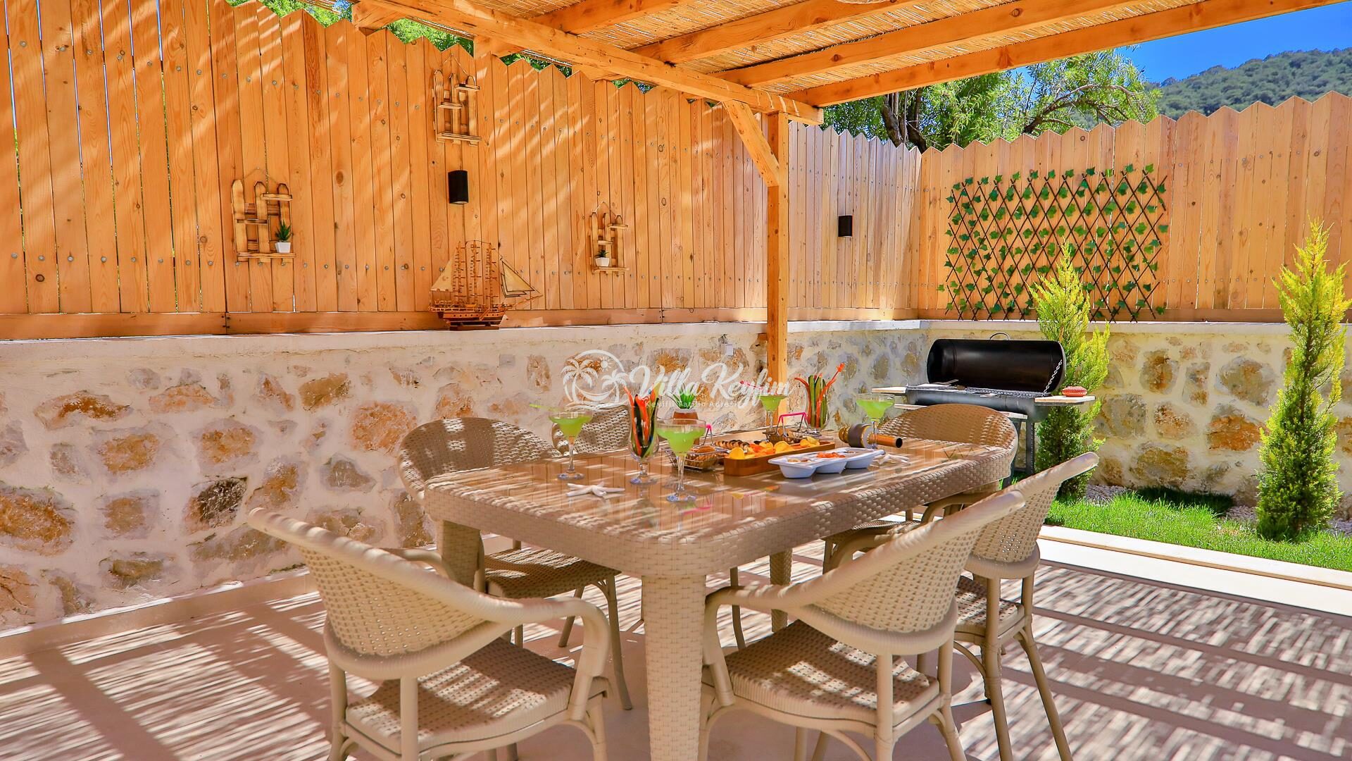 Villa Happiness — 53
