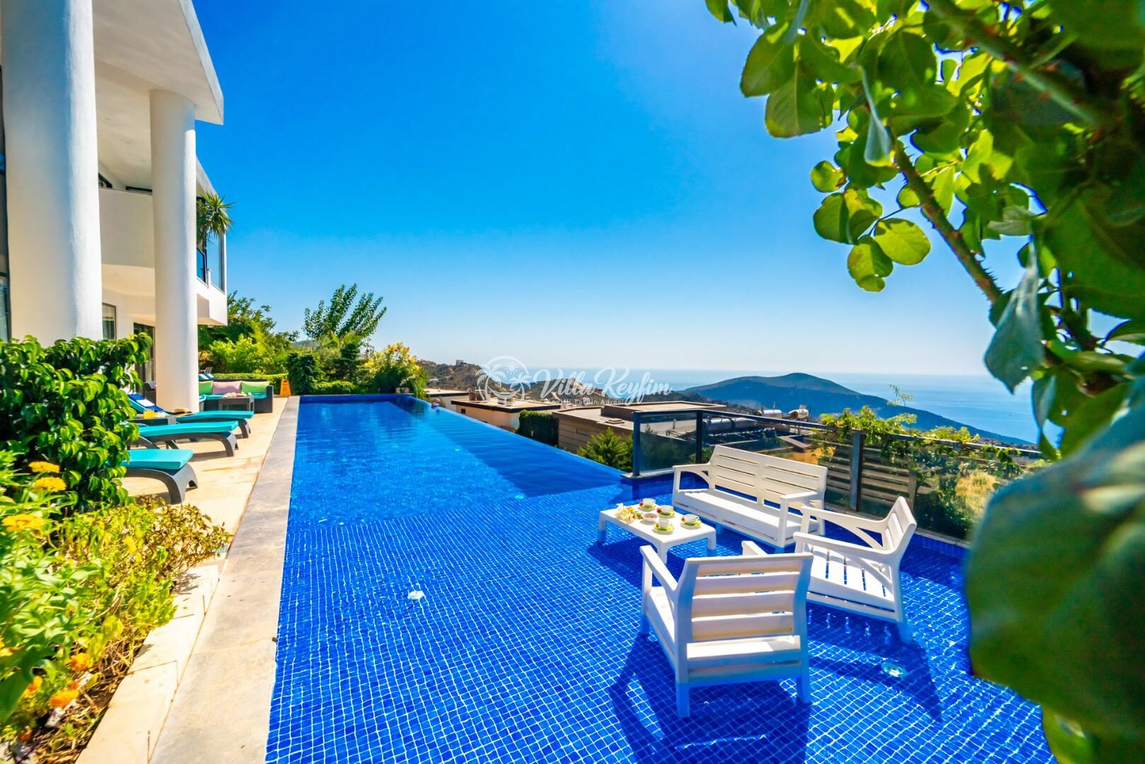 Villa Hyperion — 10